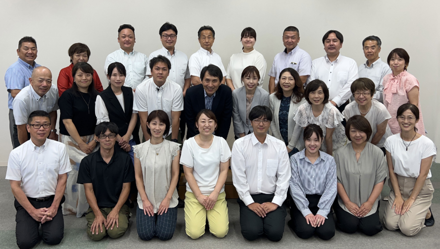 橿原市のリフォーム会社、創造工舎のスタッフ一同