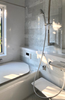 桜井市での浴室リフォーム施工後。TOTOサザナ1818Tタイプの明るく広々としたユニットバス。